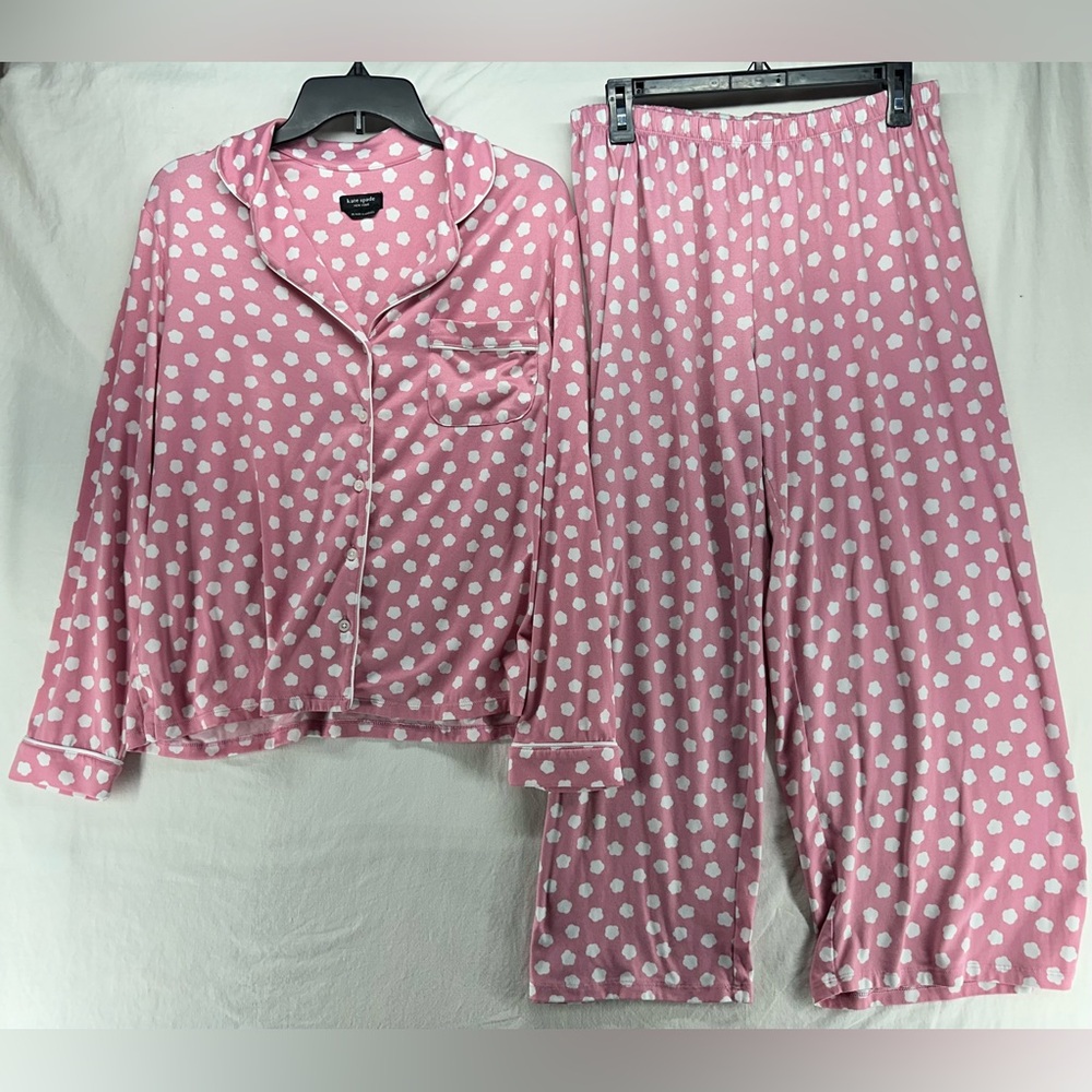 Kate Spade 2 Piece Capri Pajama Set Pink Cloud Size M/L Long Sleeve